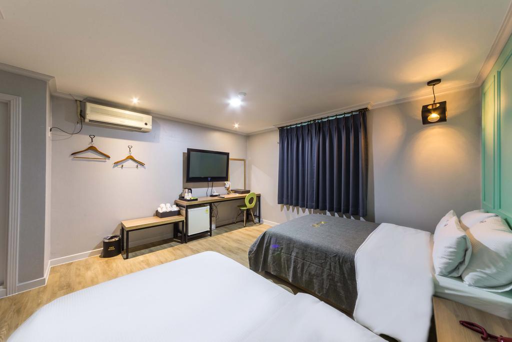 Ost Hotel Чхунчхон Экстерьер фото