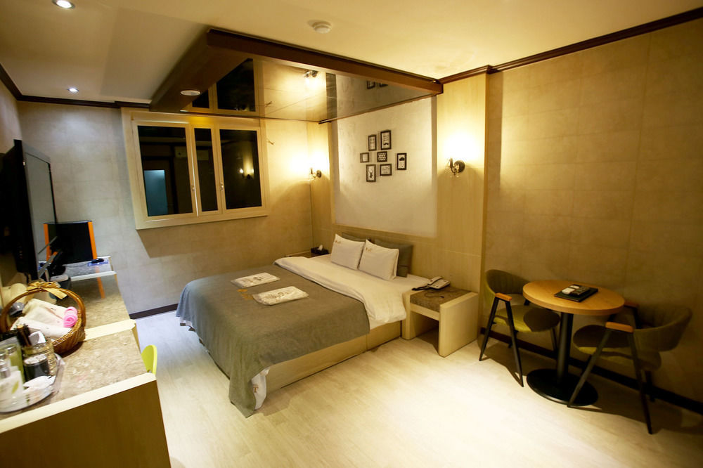 Ost Hotel Чхунчхон Экстерьер фото