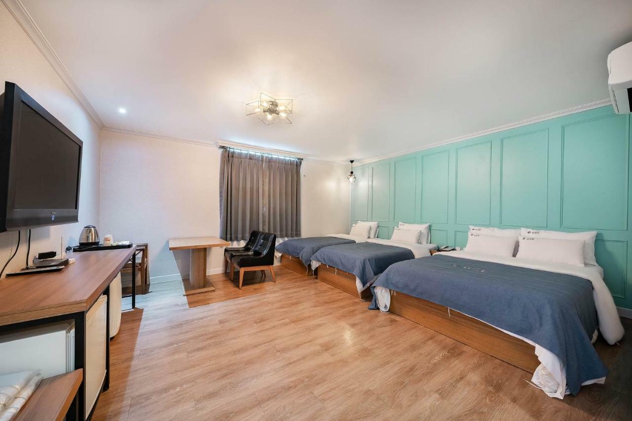 Ost Hotel Чхунчхон Экстерьер фото